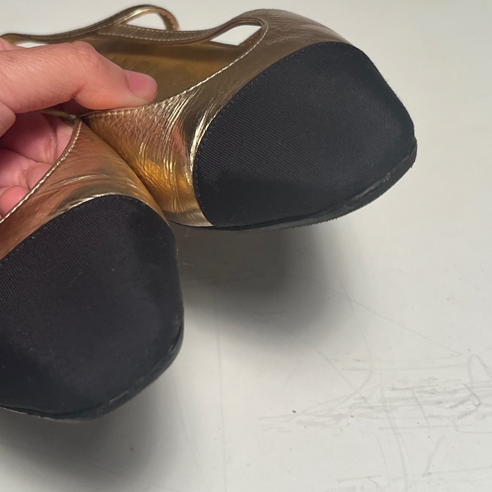 CHANEL Gold and Black Slingback Heels - Picture 2 of 9